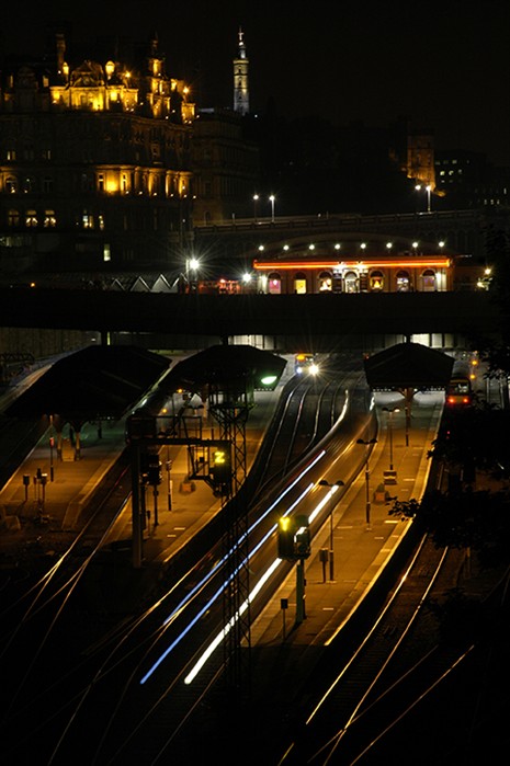 EdinburghTrain6882.jpg