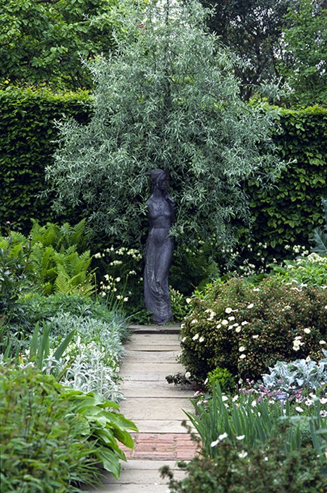 SissinghurstStatue0066.jpg