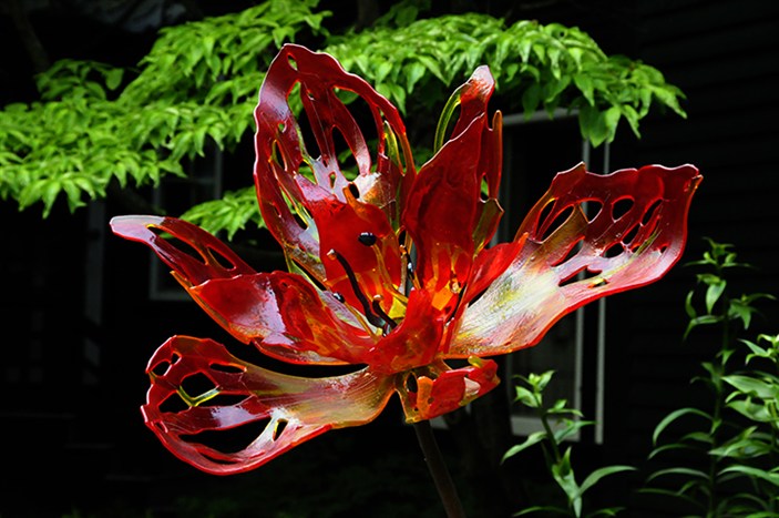 GlassFlower5011.jpg